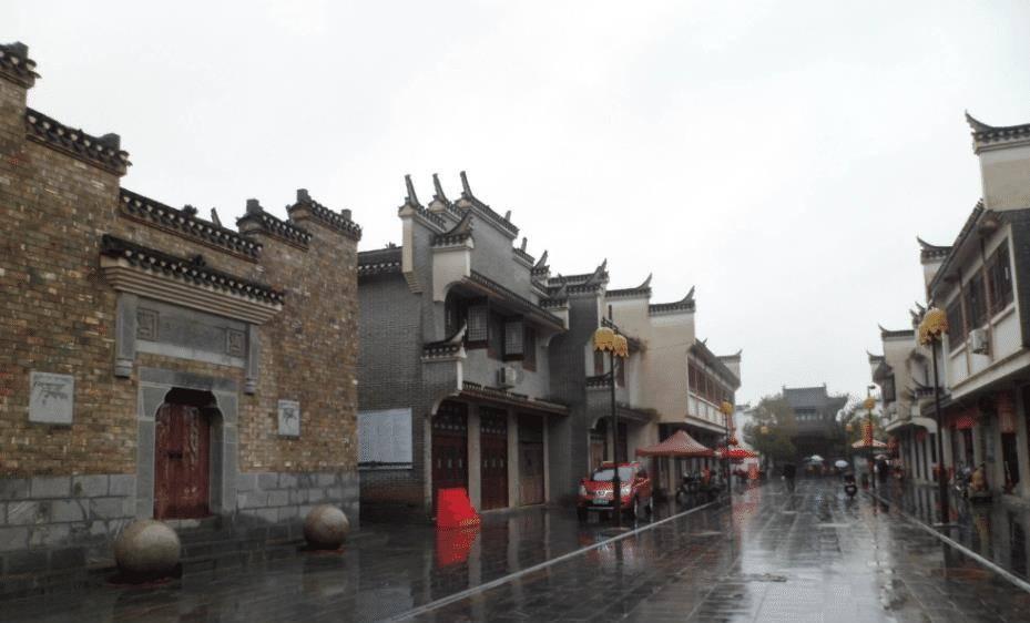 炎亚纶出席二审,改口否认所有罪名,耀乐发文内涵他为复出无底线